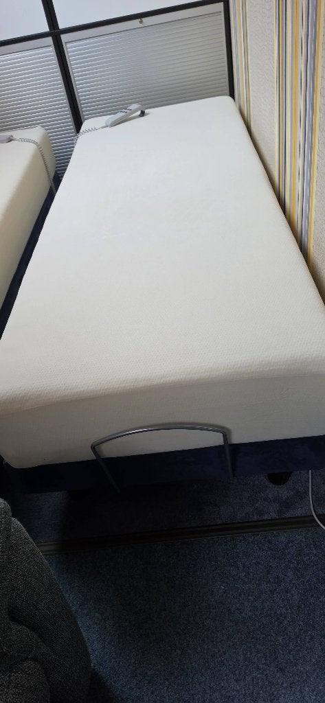 Boxspring  inclusief  matras, Ophalen, Eenpersoons, Blauw, Zo goed als nieuw