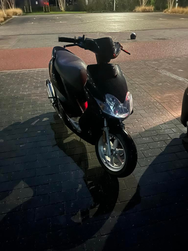 Yamaha Jog 70cc, Fietsen en Brommers, Scooters | Yamaha, Gebruikt, JogR of RR, Tweetakt, Ophalen