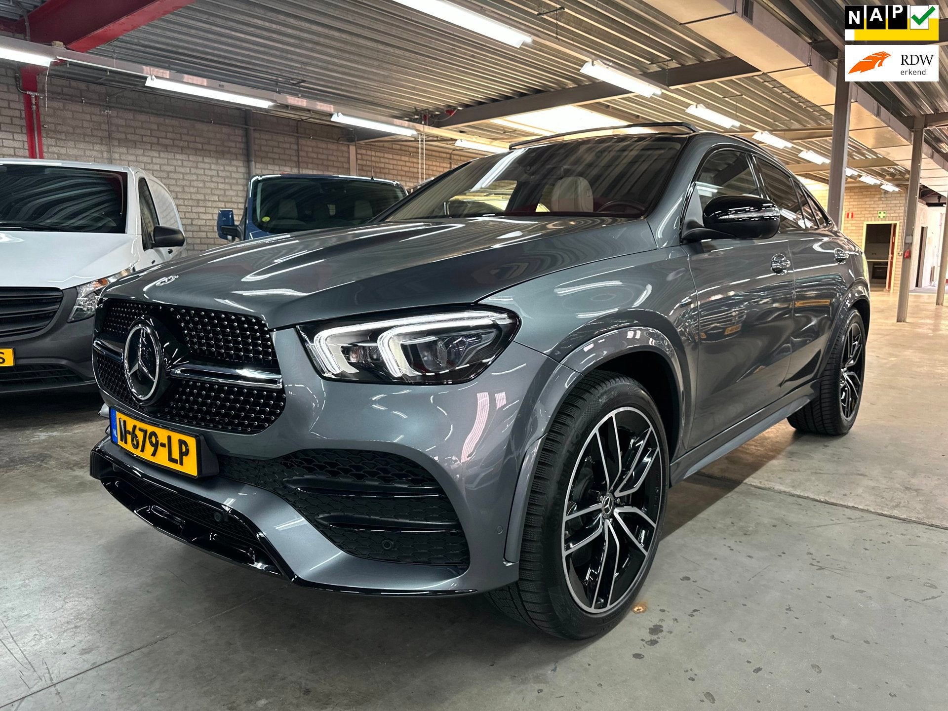 Mercedes-Benz GLE-klasse Coupé 350 e 4MATIC AMG, Masssage,, Auto's, Mercedes-Benz, Gebruikt, 4 cilinders, 2525 kg, Bedrijf