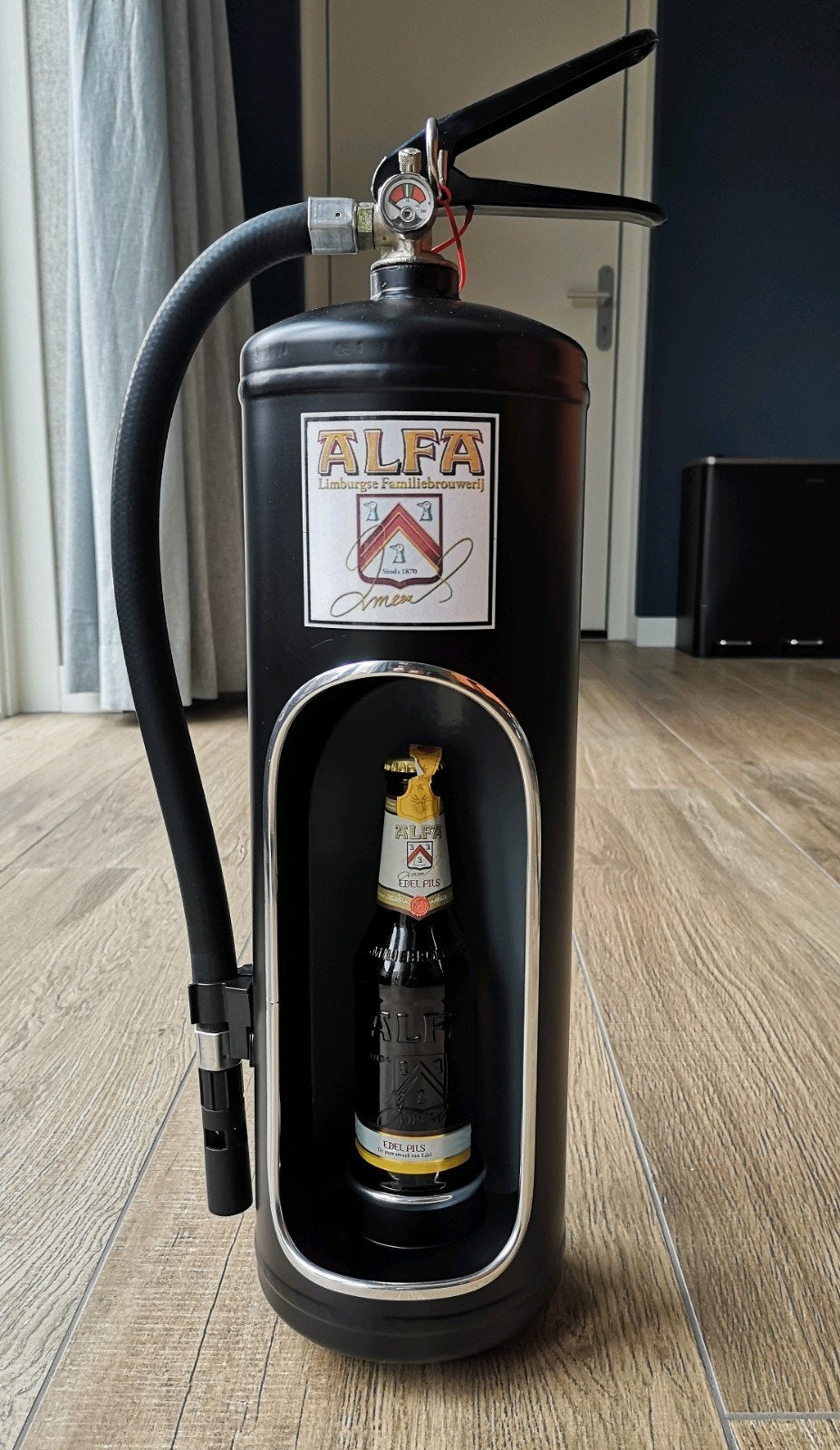 Mooie ALFA BIER brandblusser met ledverlichting, Verzamelen, Biermerken, Ophalen of Verzenden, Nieuw, Overige typen, Overige merken