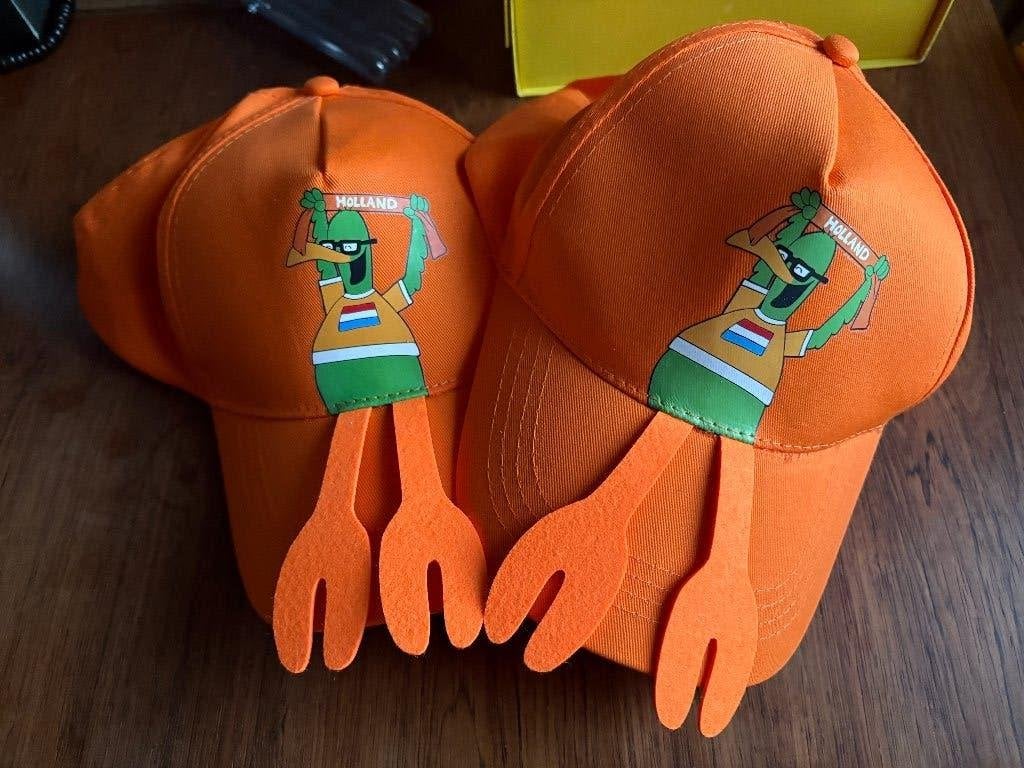 2x oranje pet Nederland; Holland grappig 'monster'; NIEUW, Ophalen of Verzenden, Nieuw, Jongen of Meisje, Pet