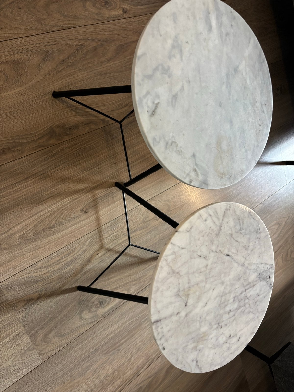 2 Marmeren Nachtkastjes / Bijzettafels, Minder dan 55 cm, Gebruikt, Rond, Ophalen of Verzenden