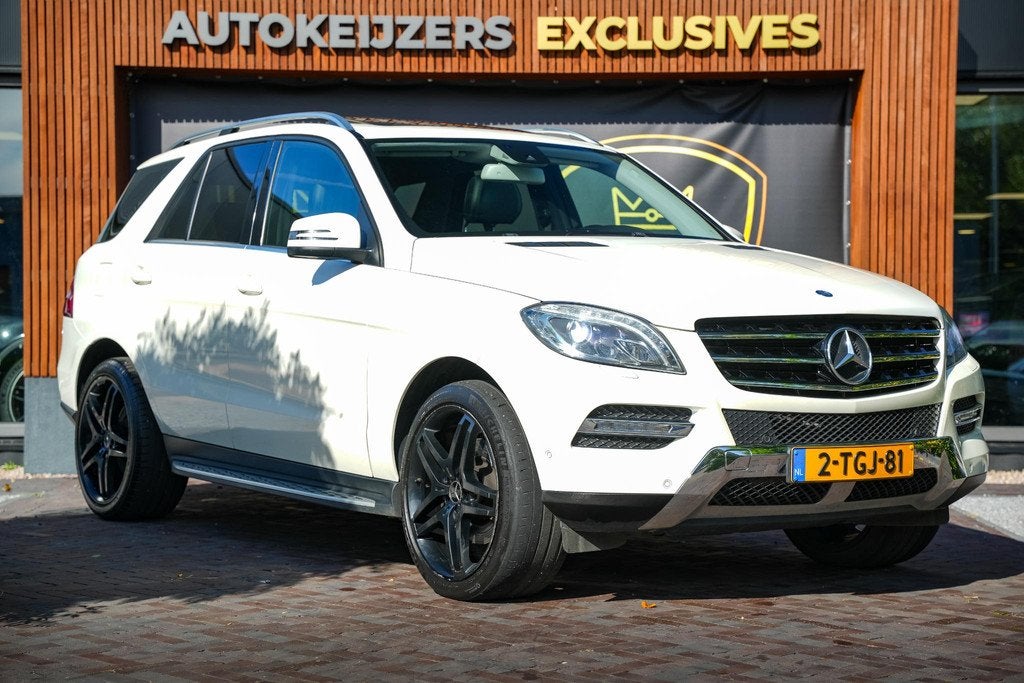 Mercedes-Benz M-klasse 350 AMG Panoramadak Harman/Kardon Nav, Auto's, Mercedes-Benz, Automaat, Stof, Gebruikt, Wit