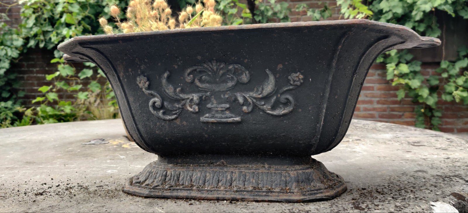 Gietijzeren jardinière H 22,5 x L 61 x B 32,5 cm, Ophalen, Rond, Metaal, Minder dan 30 cm