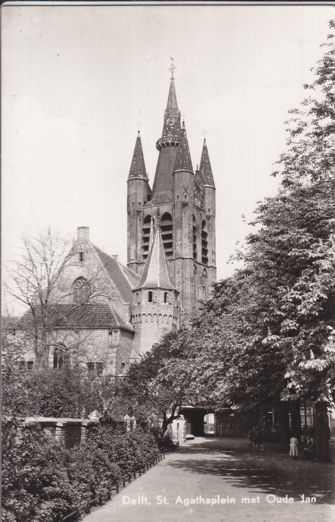 Delft - St. Agathaplein met Oude Jan 1957, Verzenden, 1940 tot 1960, Gelopen, Zuid-Holland