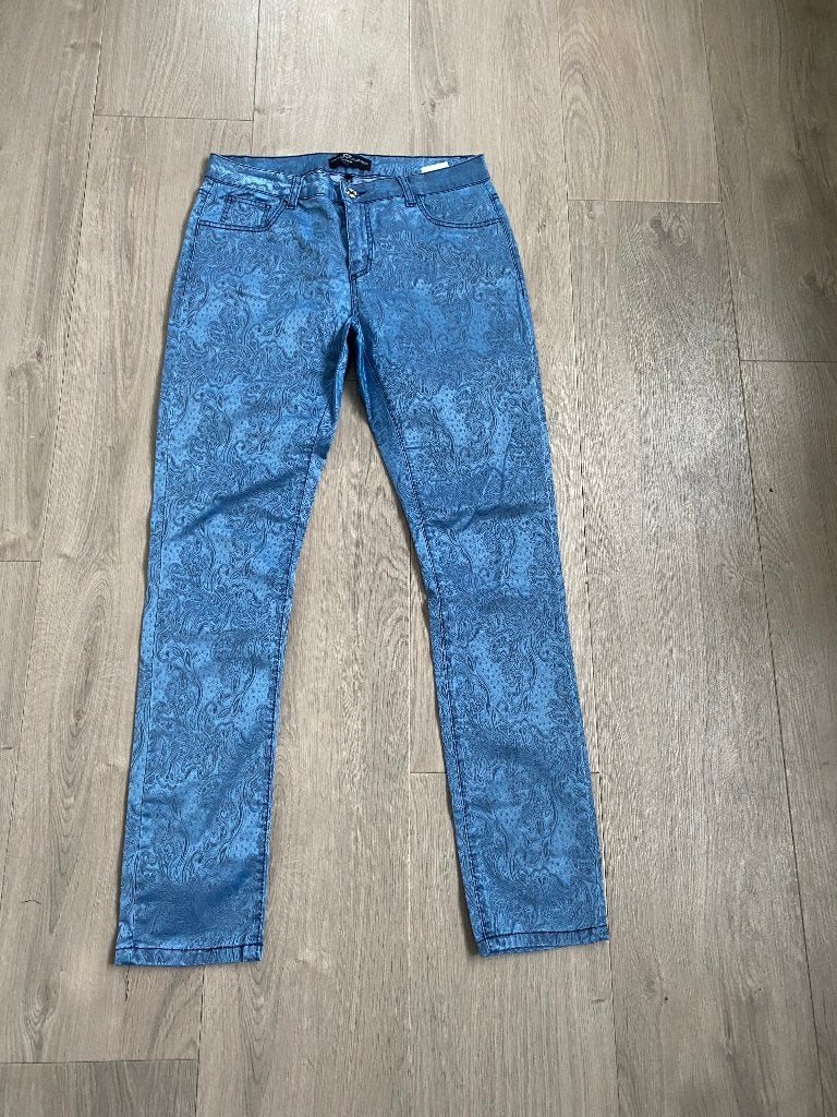 MILLION X broek met glans maat 42 / L32 NIEUW D2, Kleding | Dames, Broeken en Pantalons, Blauw, Maat 42/44 (L), Nieuw, Ophalen of Verzenden