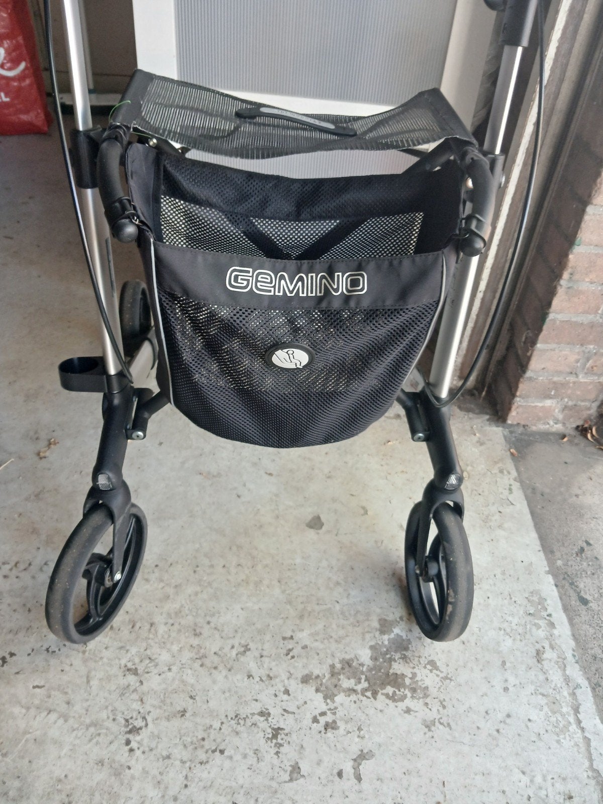 Rollator Gemino in kleur zwart in goede staat, Ophalen
