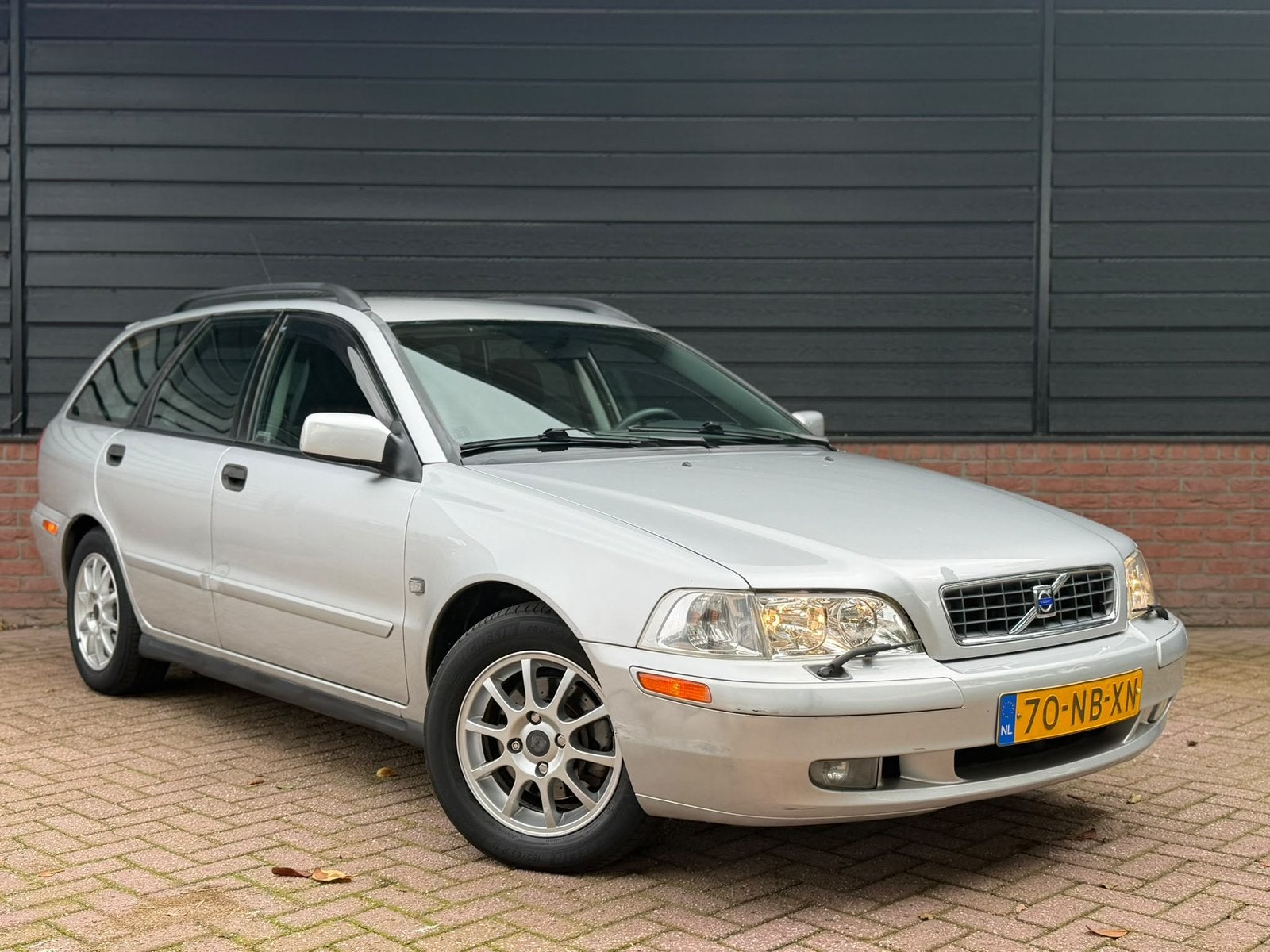 Volvo V40 1.8 AUT 2003 Grijs Automaat! Clima! Europa! Nap!, 4 cilinders, Leder en Stof, 122 pk, 1783 cc