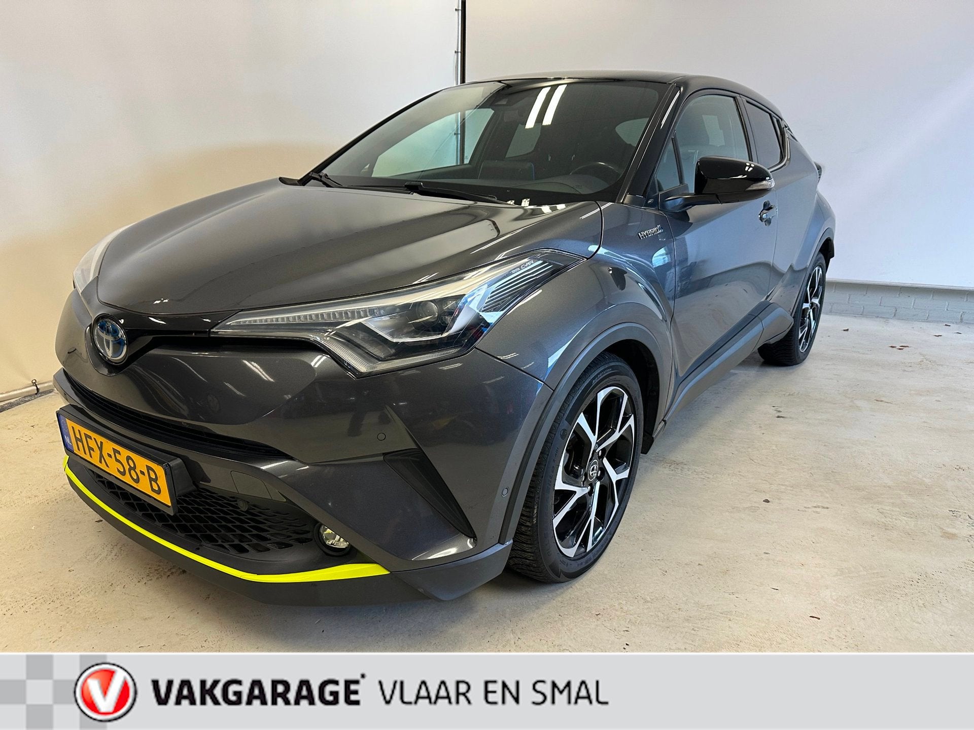 Toyota C-HR 1.8 Hybrid First Edition Leder interiuer -trekha, Auto's, Dealer onderhouden, 4 cilinders, Bedrijf, Hybride Elektrisch/Benzine