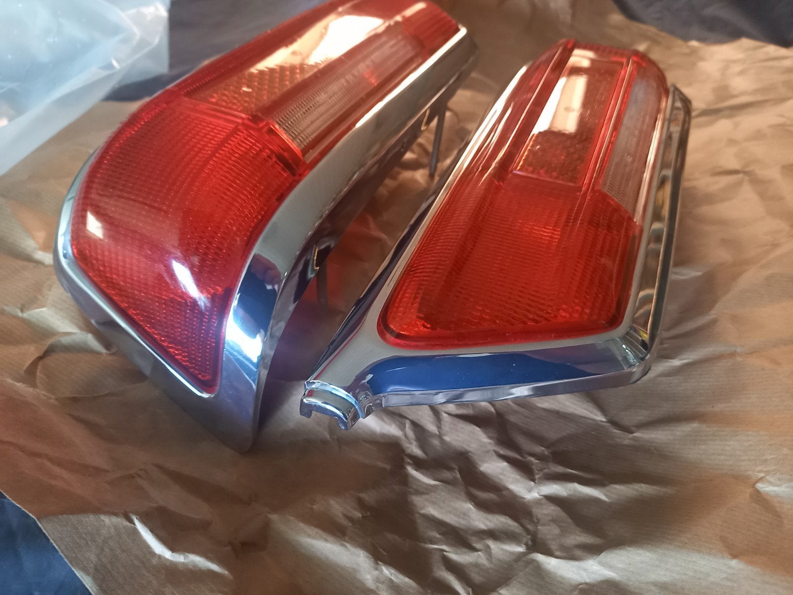 2 ZGAN ACHTERLICHTEN MERCEDES W111 COUPE/CABRIO 1961- 1969, Auto-onderdelen, Verlichting, Ophalen of Verzenden, Nieuw