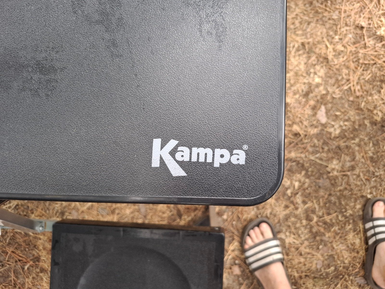 Kampa Picknicktafel - 2x 14 dagen gebruikt, Caravans en Kamperen, Ophalen, Zo goed als nieuw, Campingtafel