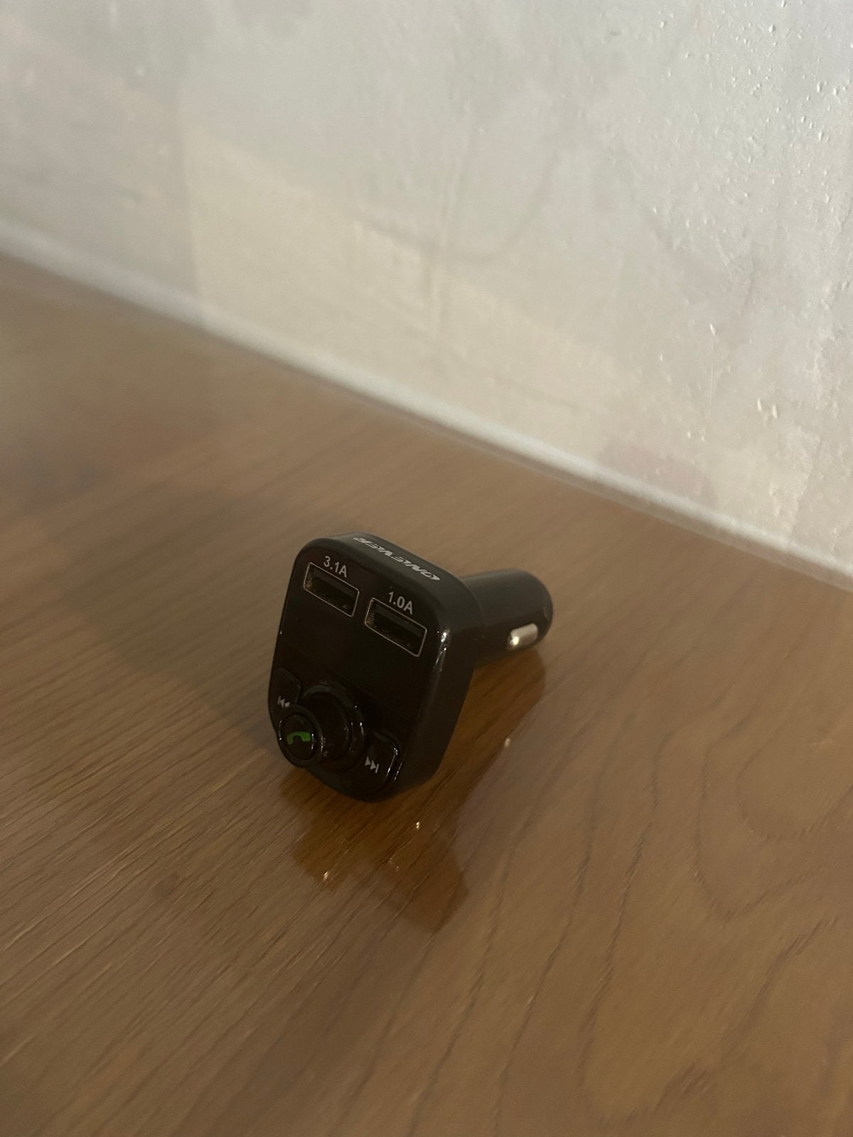 FM Transmitter met USB-oplader voor in de auto, Ophalen of Verzenden, Zo goed als nieuw
