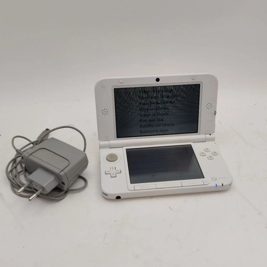 Nintendo 3DS XL Wit (Pearl White) (3DS) met lader €259.99, N, N, Wit, Ophalen of Verzenden