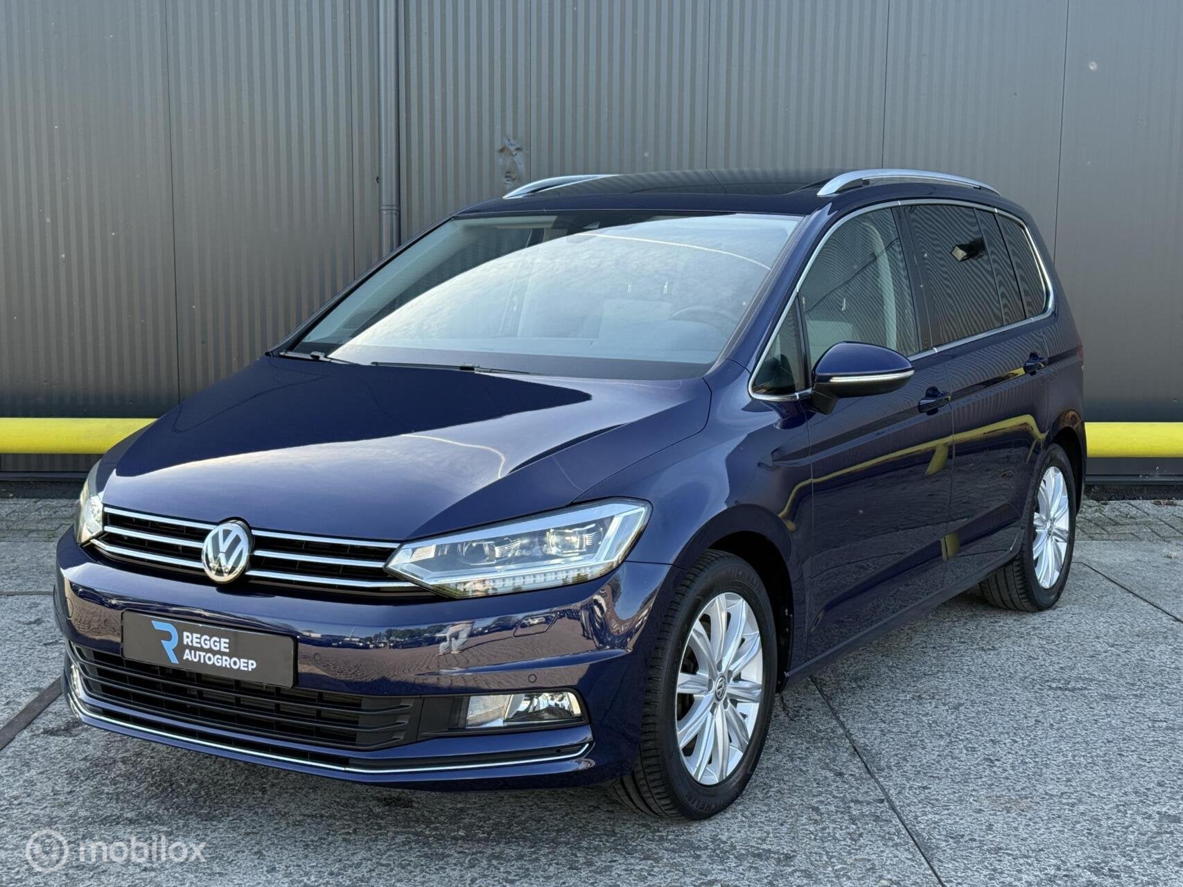 Volkswagen Touran 1.4 TSI Highline PANODAK | ACC | AUTOMAAT, Auto's, Volkswagen, 1378 kg, Gebruikt, 4 cilinders, 150 pk