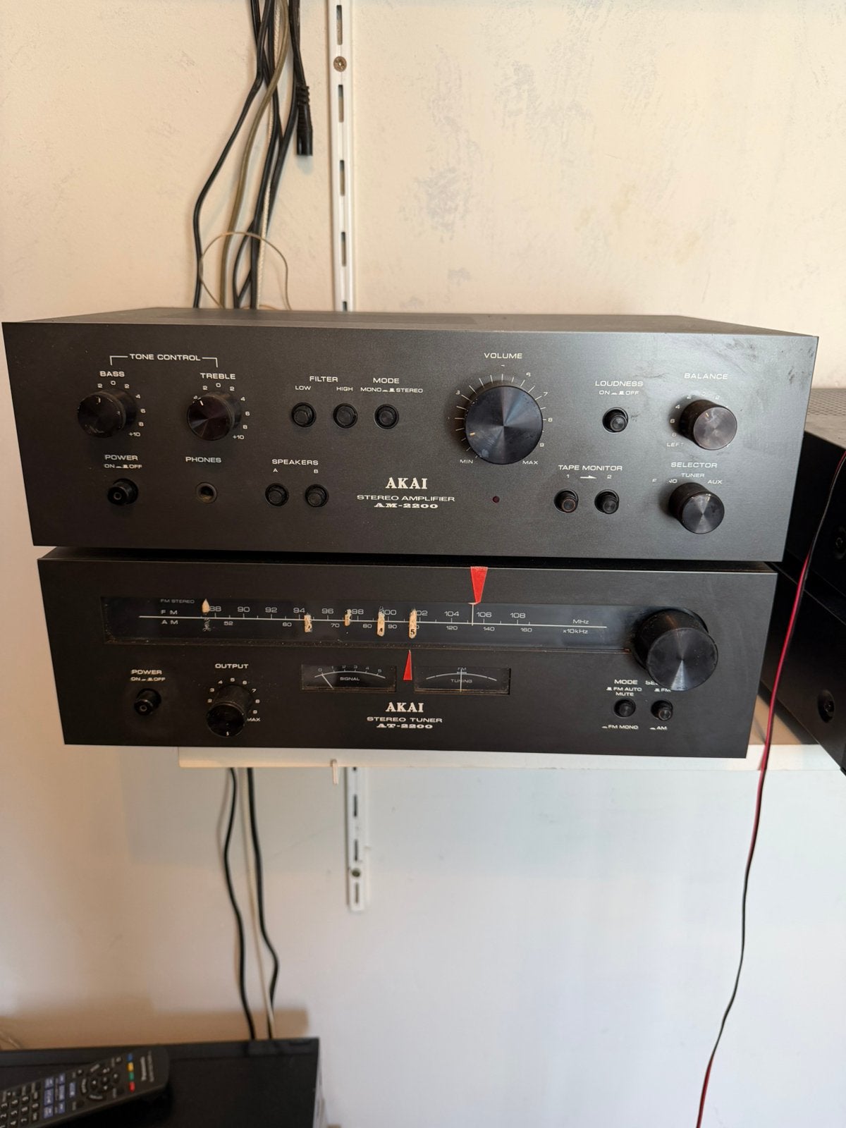 Akai versterker AM-2200 Akai tuner AT-2200 vintage set, Audio, Tv en Foto, Stereo-sets, Ophalen of Verzenden, Zo goed als nieuw