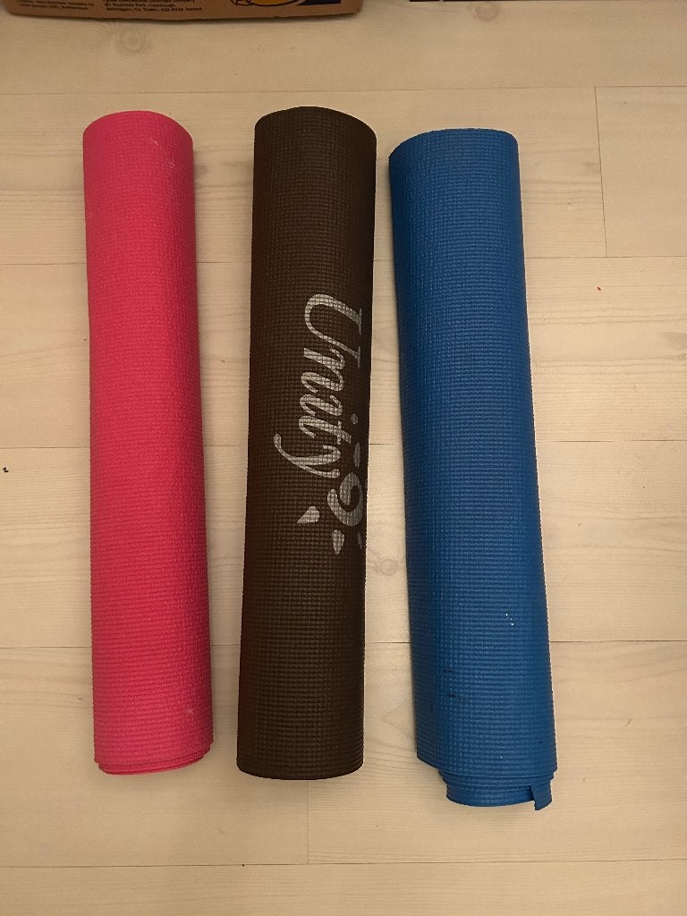 Yoga mat  3 stuks 7,50  per stuk, Ophalen of Verzenden, Zo goed als nieuw, Yogamat