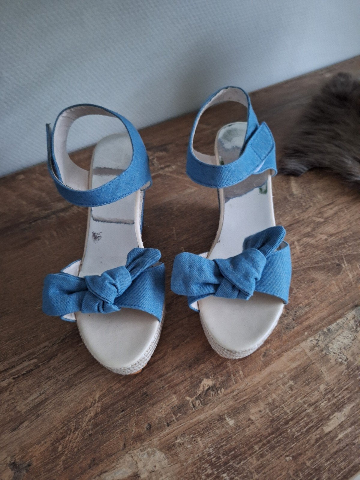 Denim zgan sleehak sandalen  maat 38 met strik, Blauw, Nieuw, Sandalen of Muiltjes, Ophalen of Verzenden