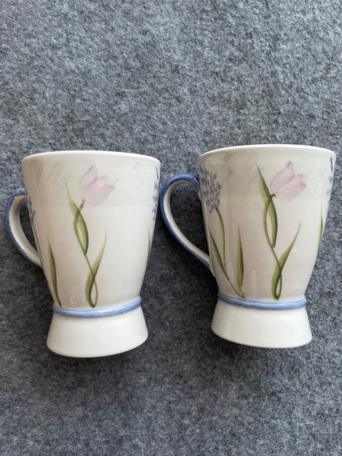 2 x Vic's Hand Painted Mokken Nieuw., Verzenden, Nieuw, Mok
