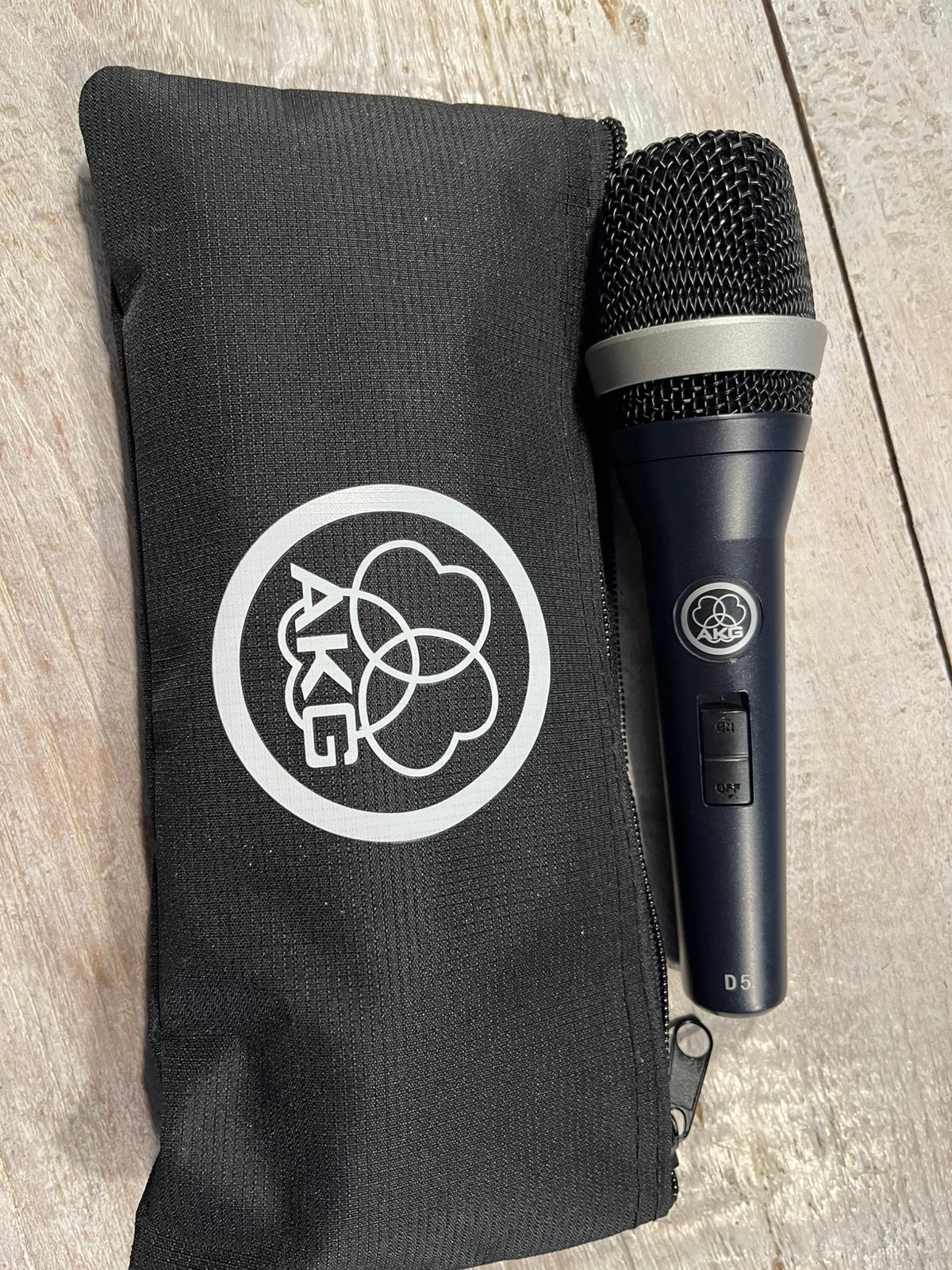 Microfoon AKG D5, Muziek en Instrumenten, Ophalen, Zo goed als nieuw