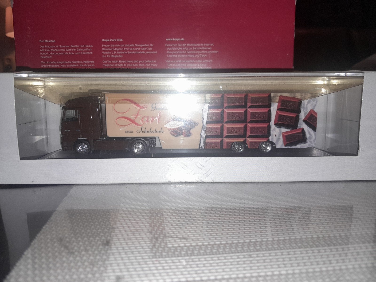 Herpa vrachtwagen met chocolade lading - Schaal 1:87, Ophalen of Verzenden, Zo goed als nieuw, Bus of Vrachtwagen, Herpa