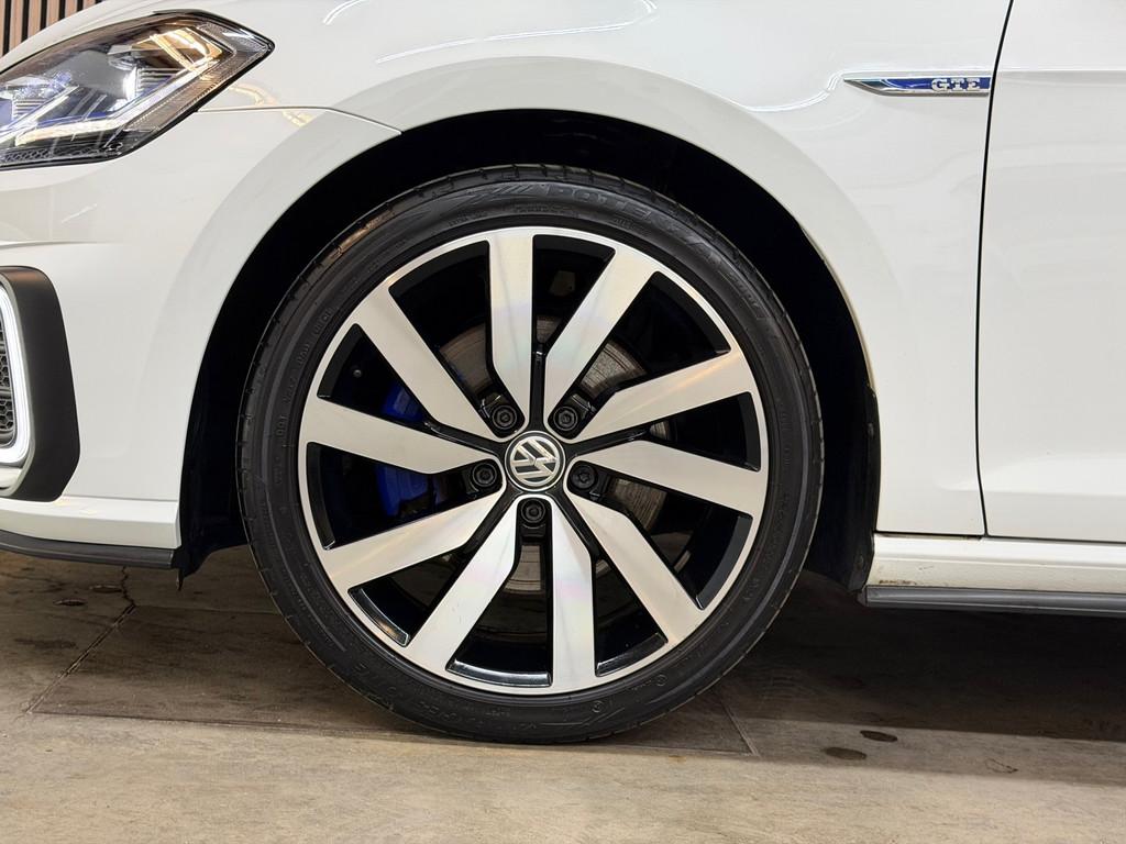 Volkswagen Golf 1.4 TSI PHEV GTE 2020 PANO LED VIRTUAL KEYLE, Gebruikt, 150 pk, Wit, Plug-in hybride