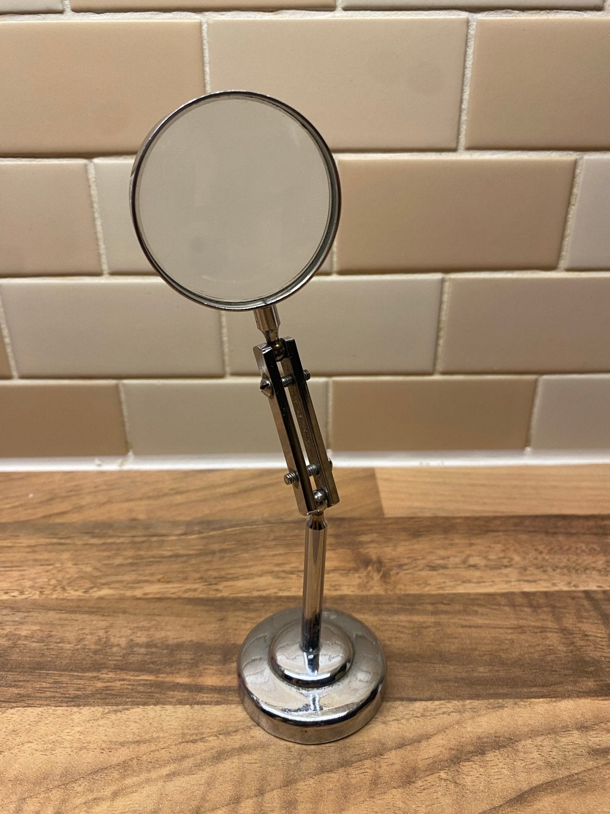 Vergrootglas met standaard - Chroom, Ophalen of Verzenden, Zo goed als nieuw, Vergrootglas of Loep