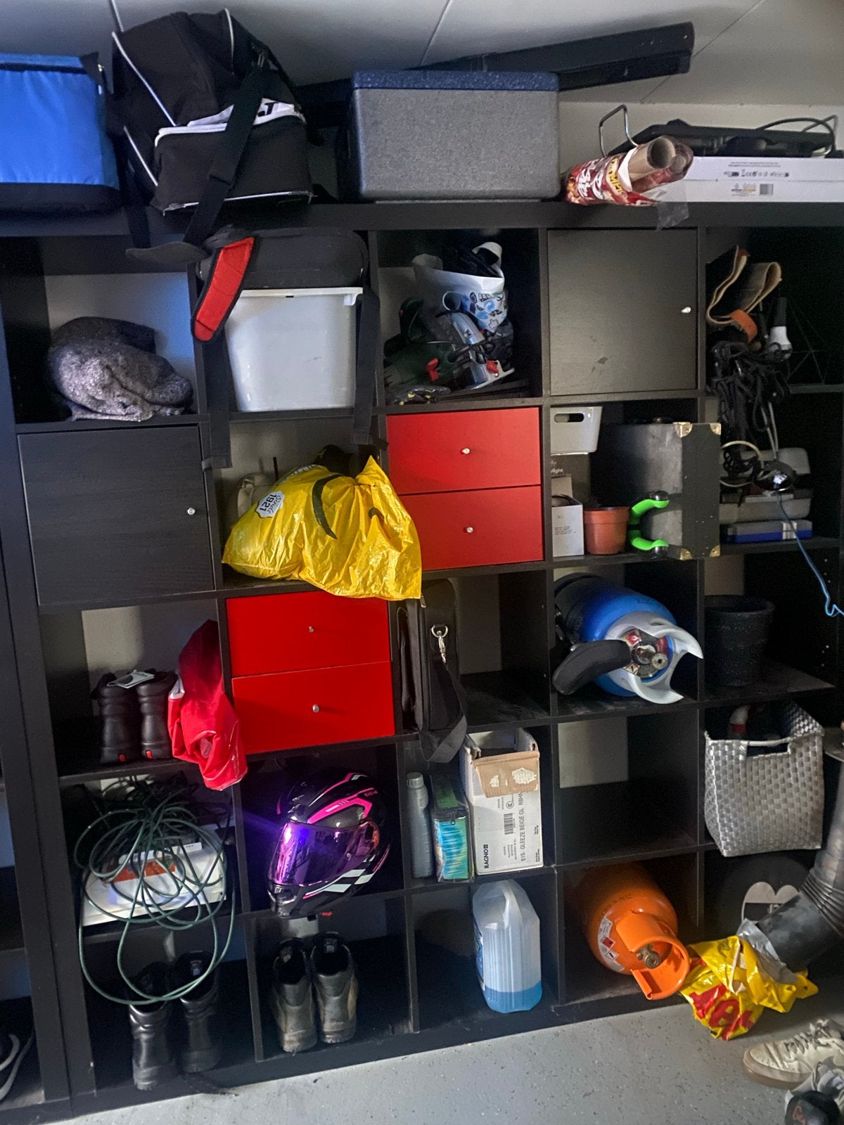 IKEA Kallax kast zwart 25 vakken met inzetstukken, Huis en Inrichting, Kasten | Overige, Ophalen, Gebruikt