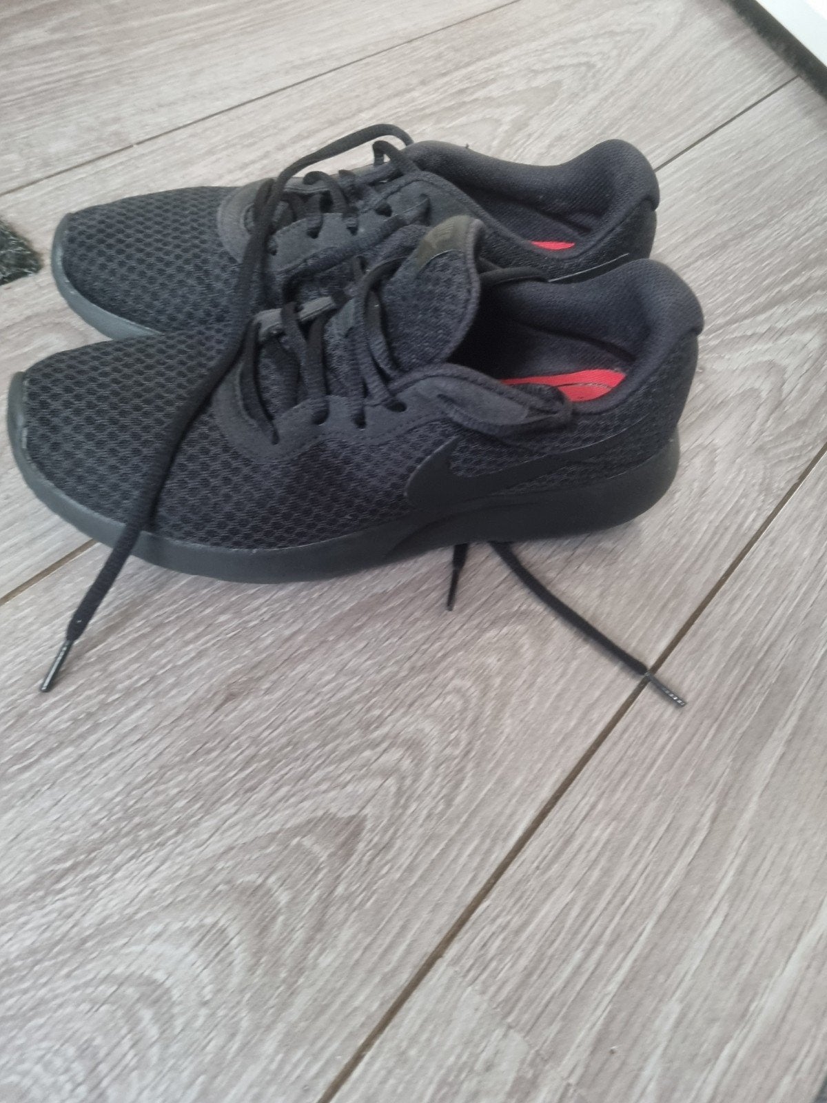 Nike schoenen maat 40, Ophalen of Verzenden, Zo goed als nieuw, Zwart, Sneakers of Gympen