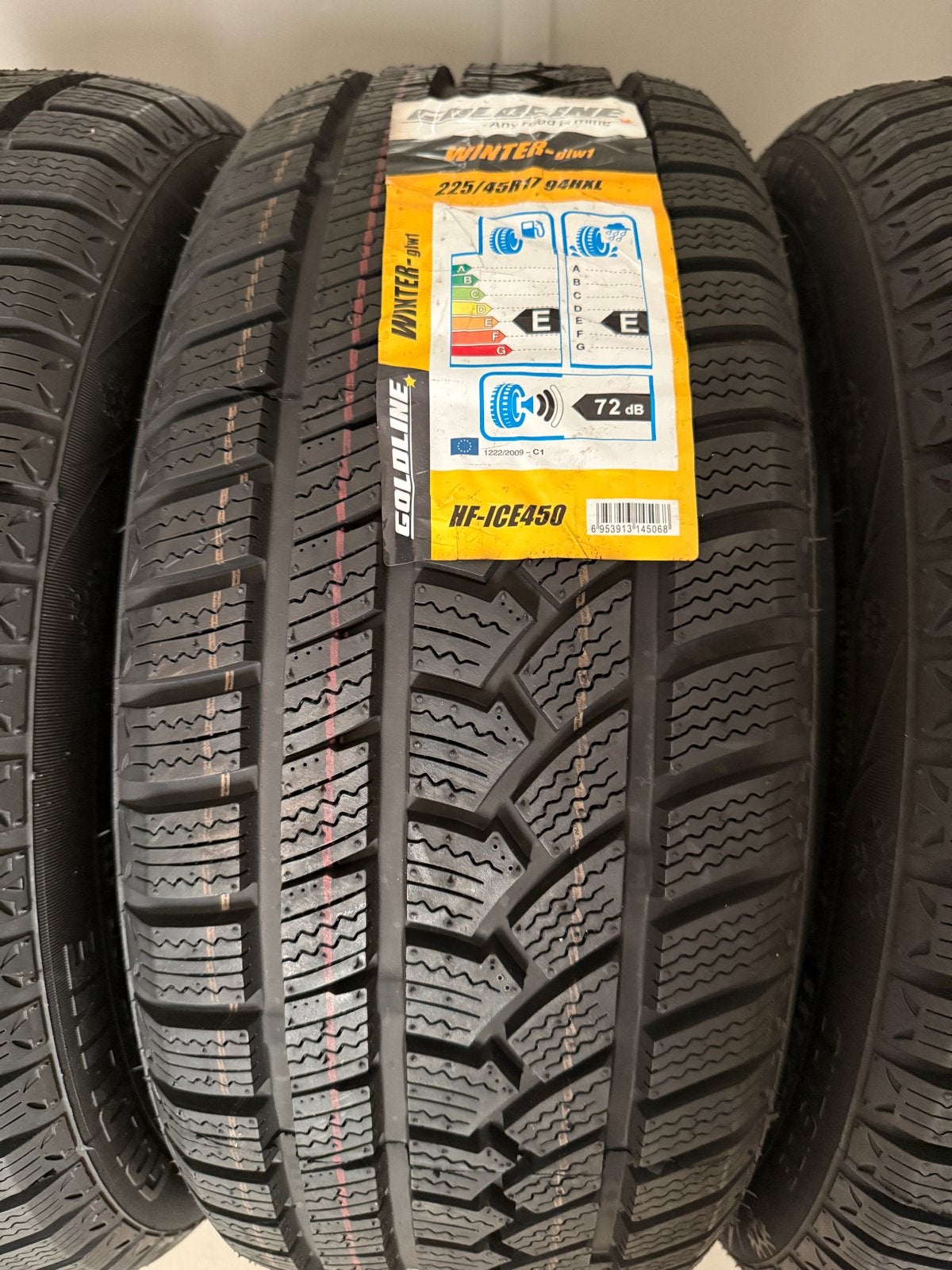 Nieuwe Goldline Winterbanden 225/45 R17 (set van 4), Ophalen of Verzenden, Nieuw