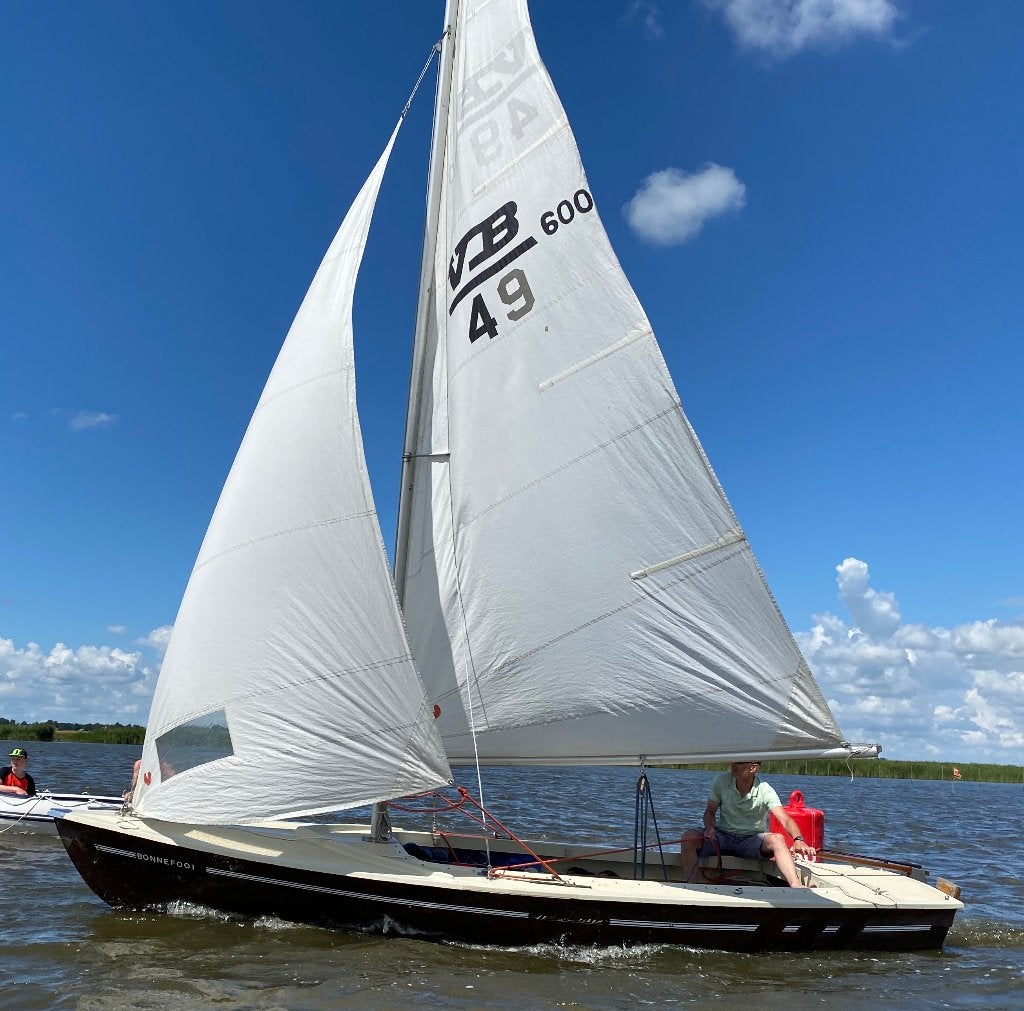 Open zeilboot Volksboot 600, Watersport en Boten, Ophalen, Gebruikt, Polyester, 6 m