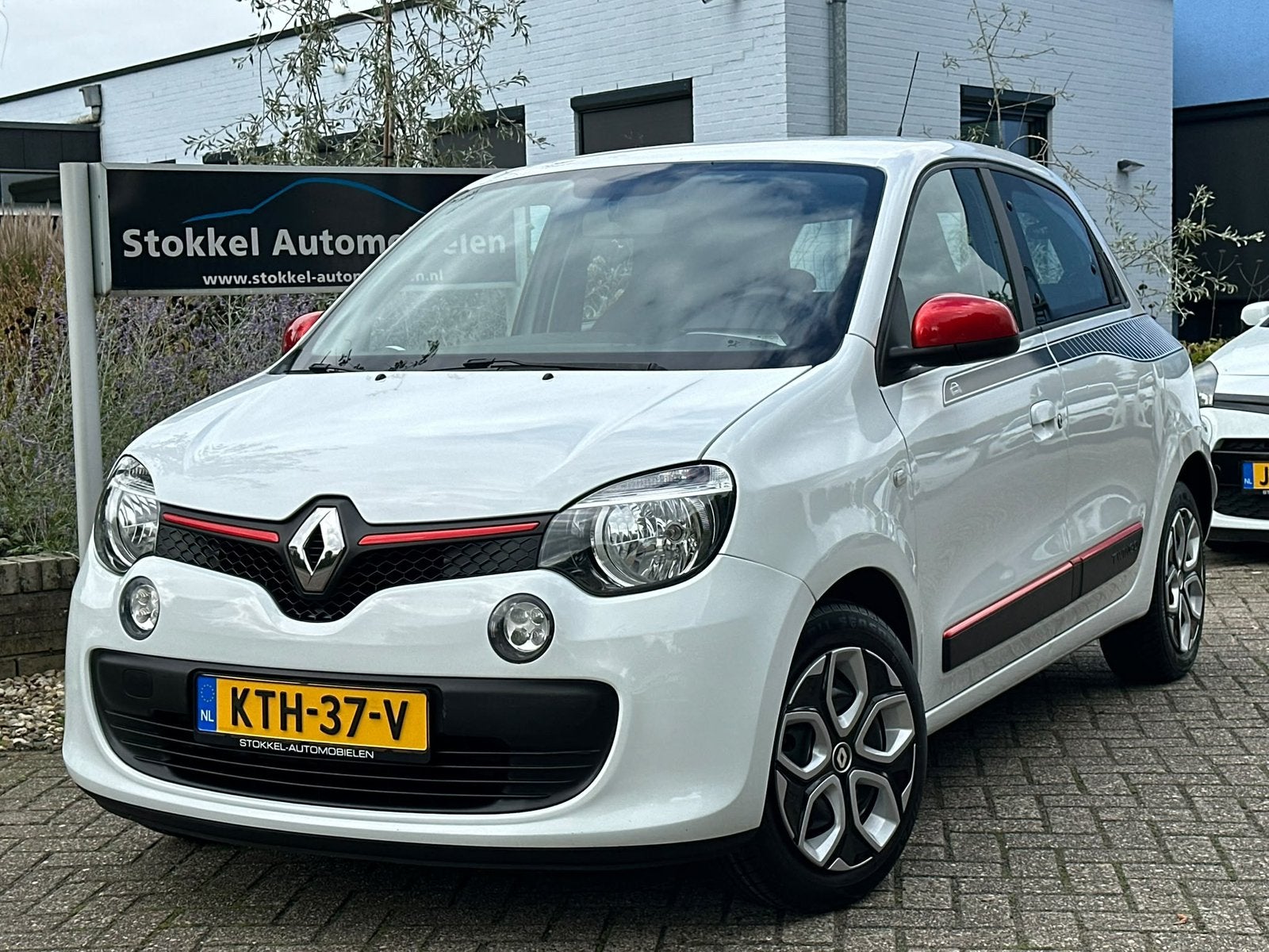 Renault Twingo Dynamique 1.0 SCE 70 2015 Wit✅, Auto's, 21 km/l, 4 stoelen, Wit, Handgeschakeld