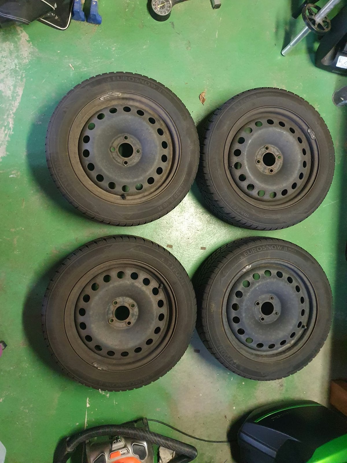 Winterbanden stalen velg tyfoon Profieldiepte 5/6,1 mm, Auto-onderdelen, Ophalen, Gebruikt, 16 inch, Banden en Velgen