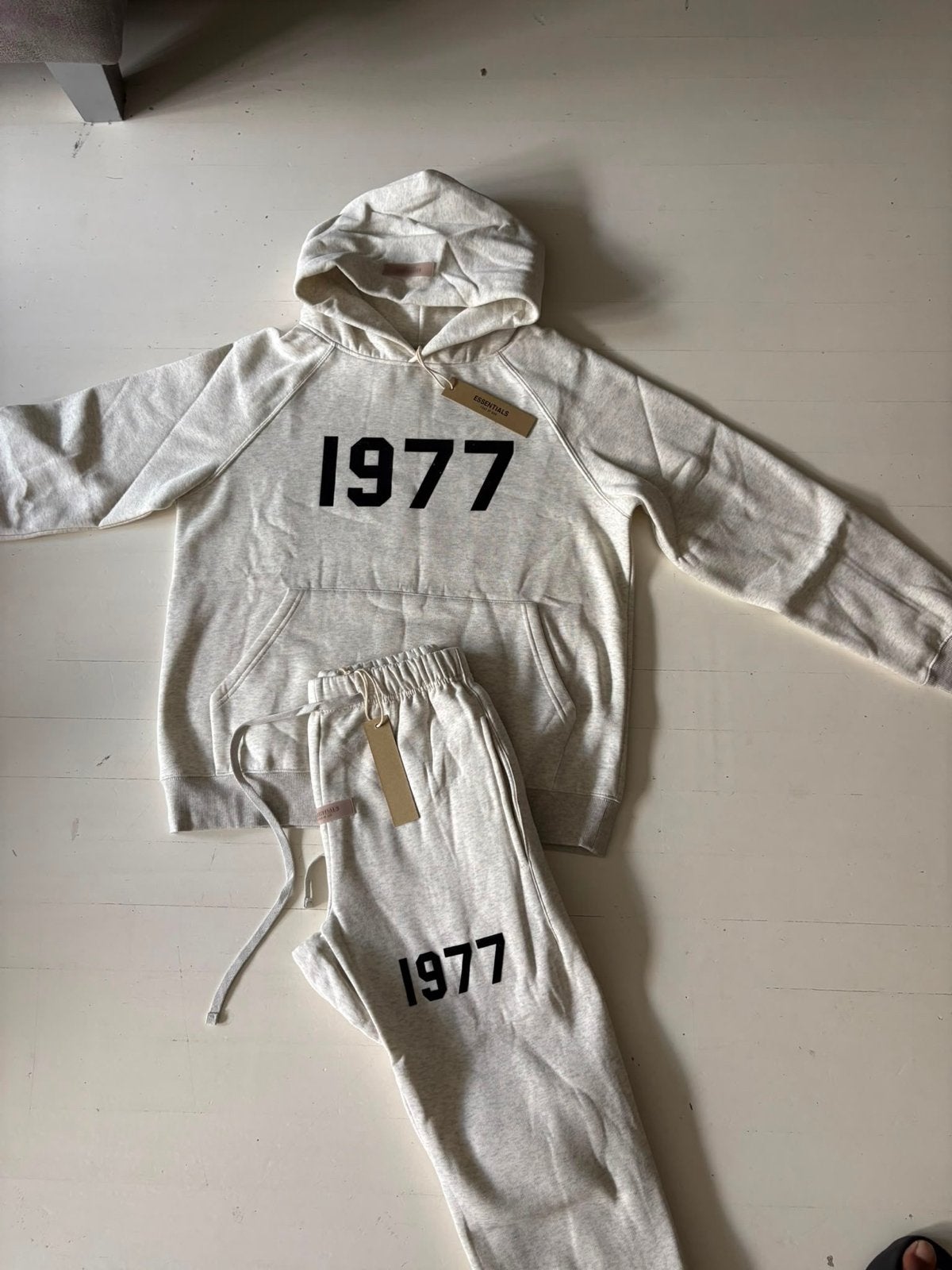 Essentials Fear of God 1977 Trainingspak maat S tot XXL, Ophalen, Nieuw, Maat 46/48 (XL) of groter, Grijs
