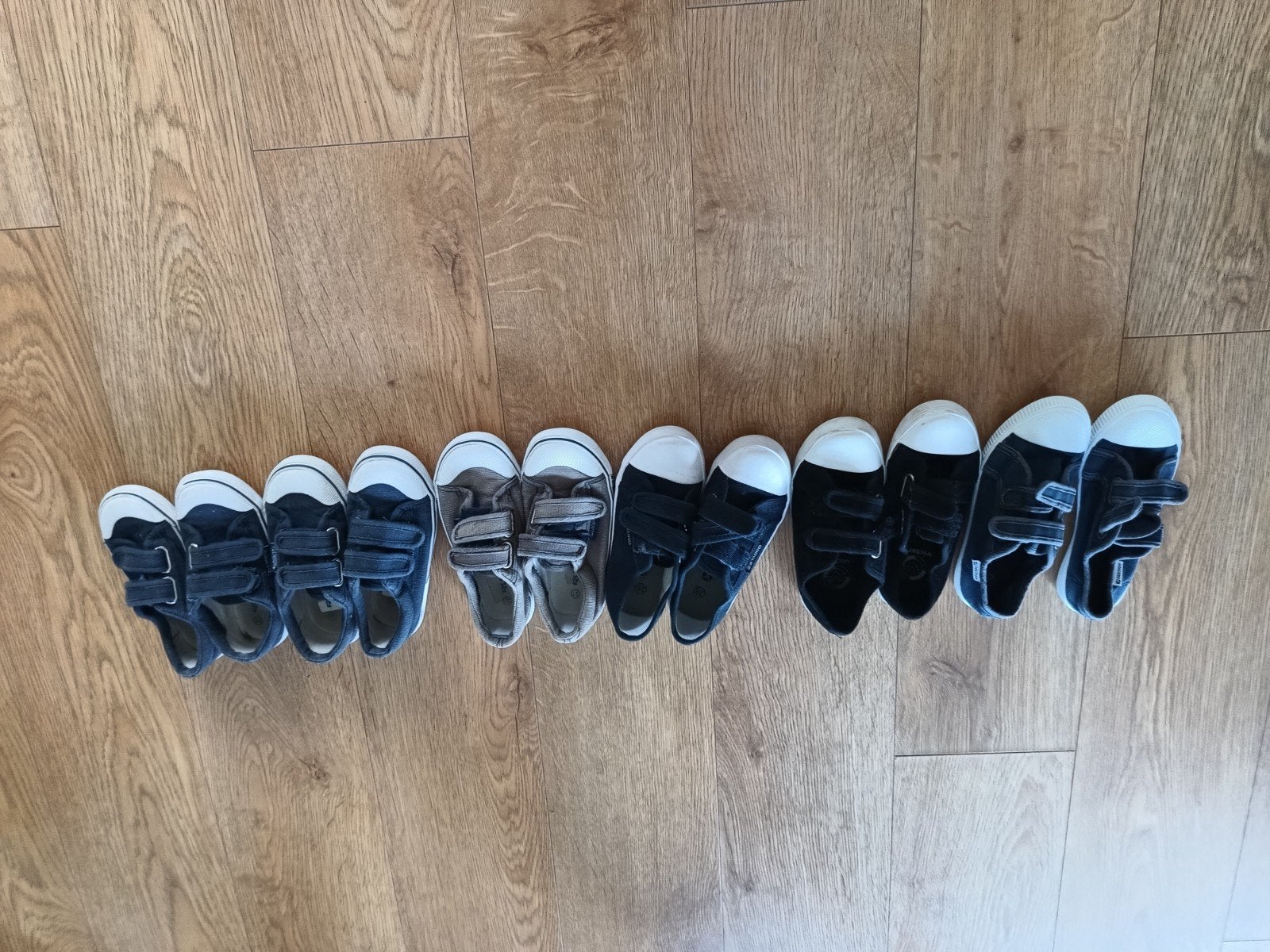 6 paar gymschoenen  25-29 Victory stanno panther blauw zwart, Kleding | Dames, Ophalen of Verzenden, Zo goed als nieuw, Zwart