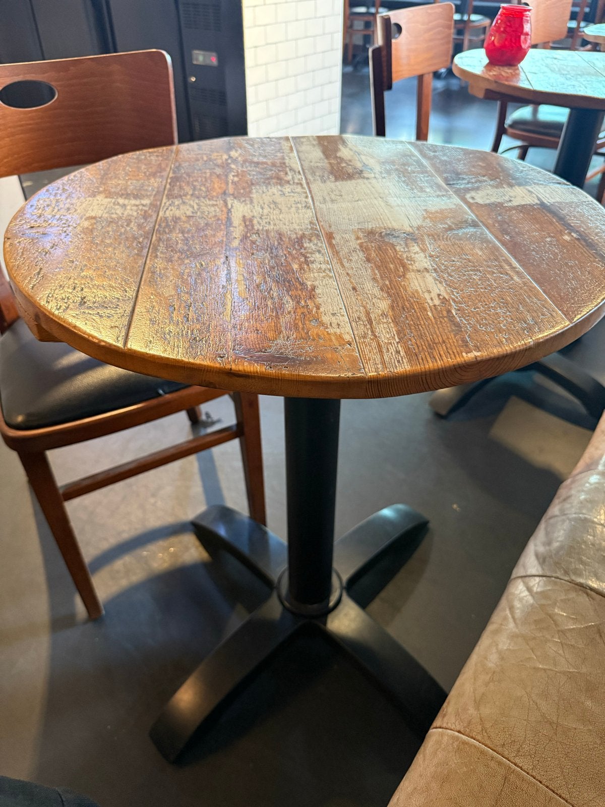 Tafels en stoelen - Horeca meubilair, Huis en Inrichting, Stoelen, Ophalen, Gebruikt, Bruin, Hout