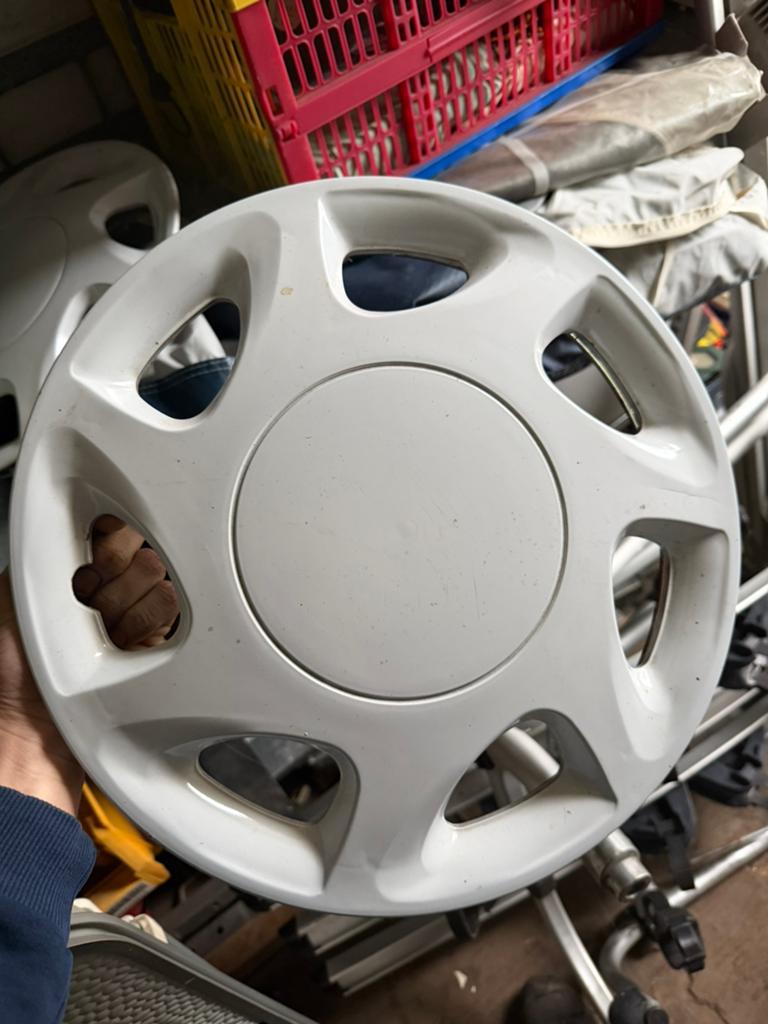Witte 14 inch wieldoppen caravan gebruikt, Ophalen of Verzenden, Gebruikt