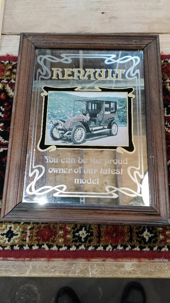 Renault spiegel in houten lijst 24x32 cm, Minder dan 50 cm, Gebruikt, Ophalen of Verzenden, Minder dan 100 cm