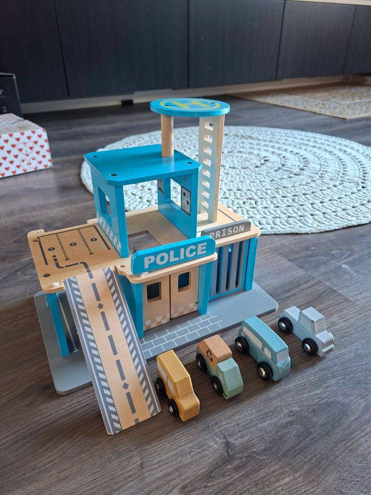 Houten Politiebureau met Auto's - Speelset, Ophalen, Gebruikt, Overige typen