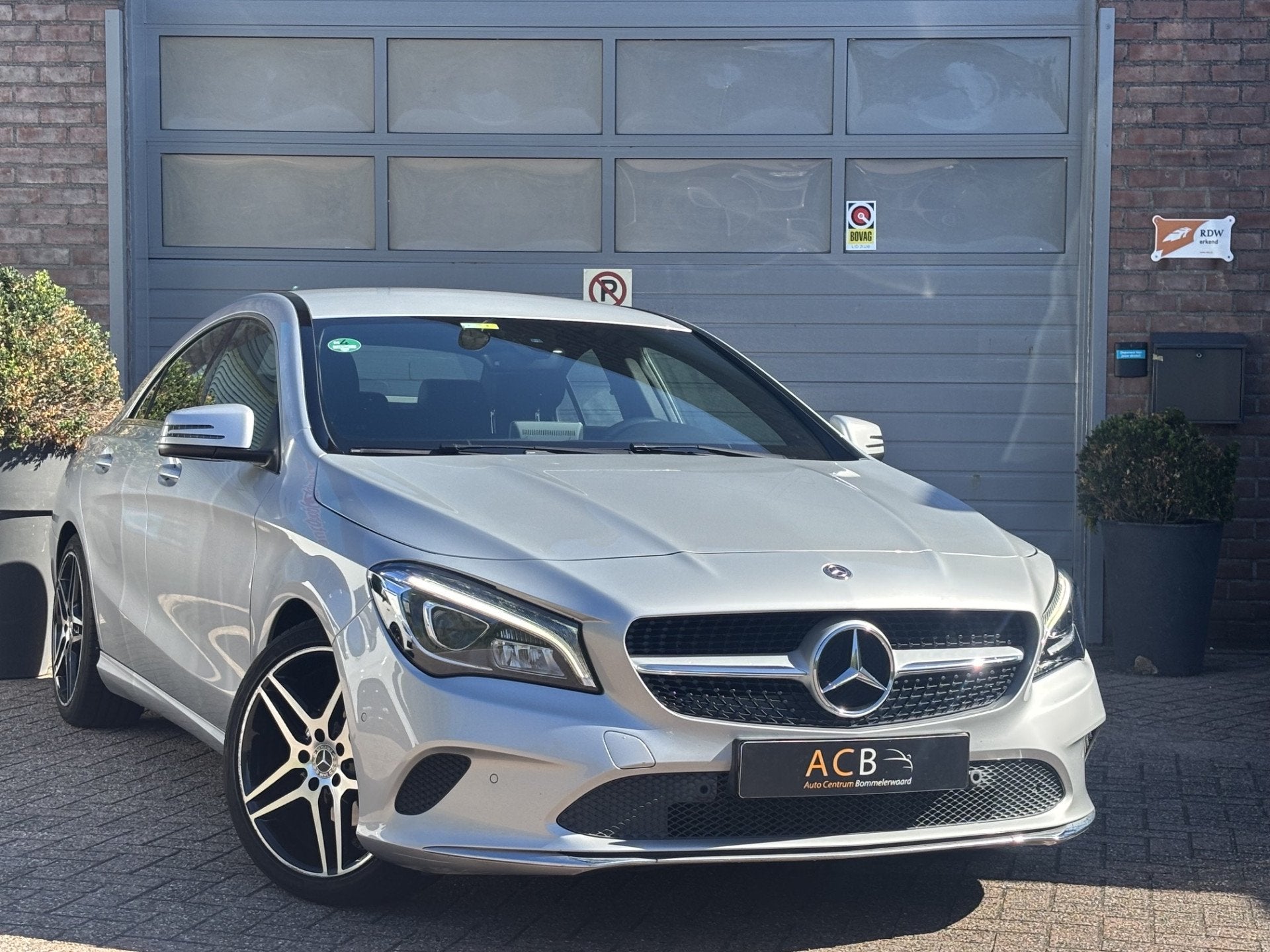 Mercedes-Benz CLA-Klasse 180 Prestige Automaat 12 Maanden Bo, Auto's, Gebruikt, 4 cilinders, 715 kg, 122 pk