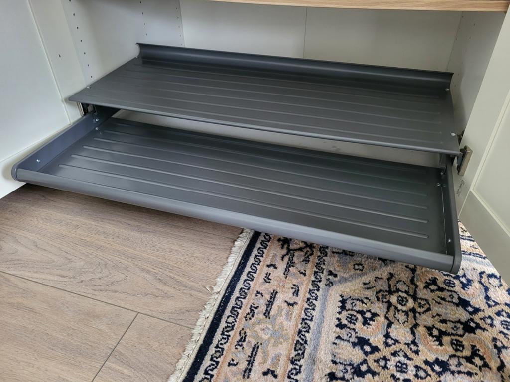 Uittrekbaar grijs schoenenrek Komplement Ikea, Huis en Inrichting, Kasten | Schoenenrekken, Ophalen