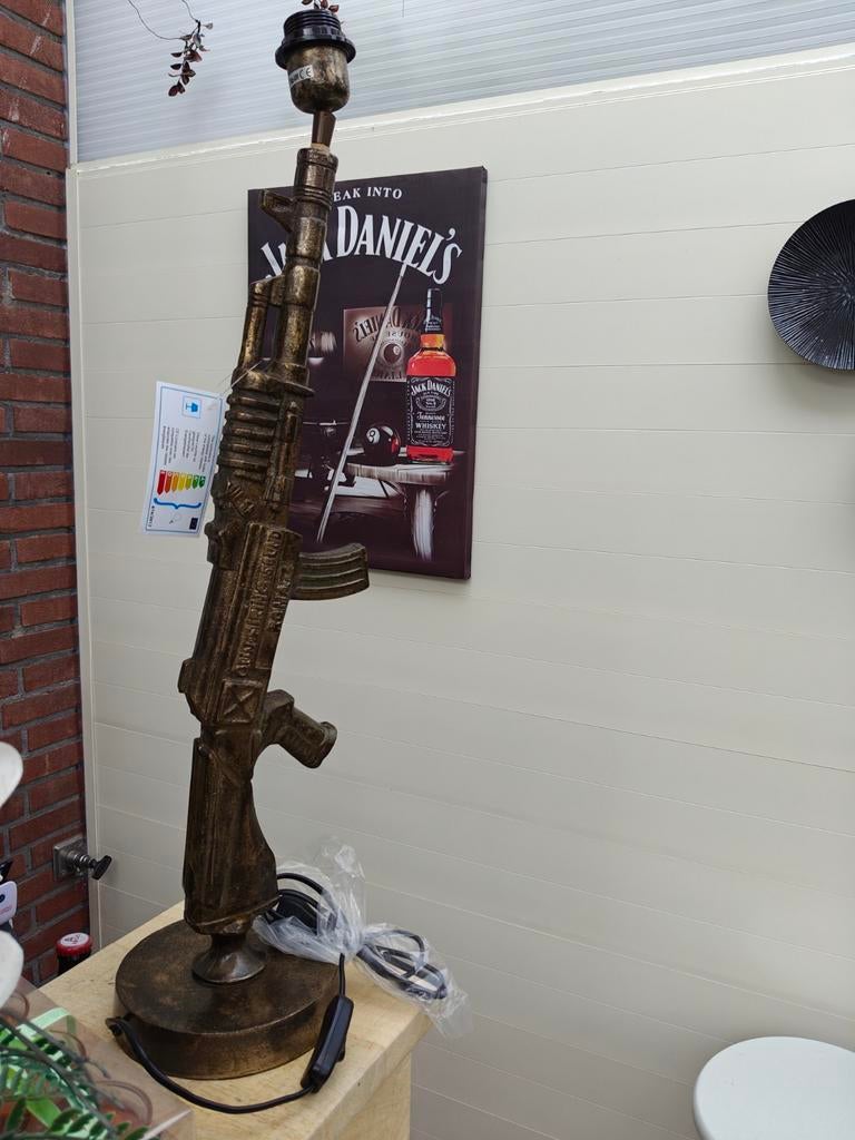Unieke AK-47 Tafellamp - Stoer en Decoratief, Ophalen of Verzenden