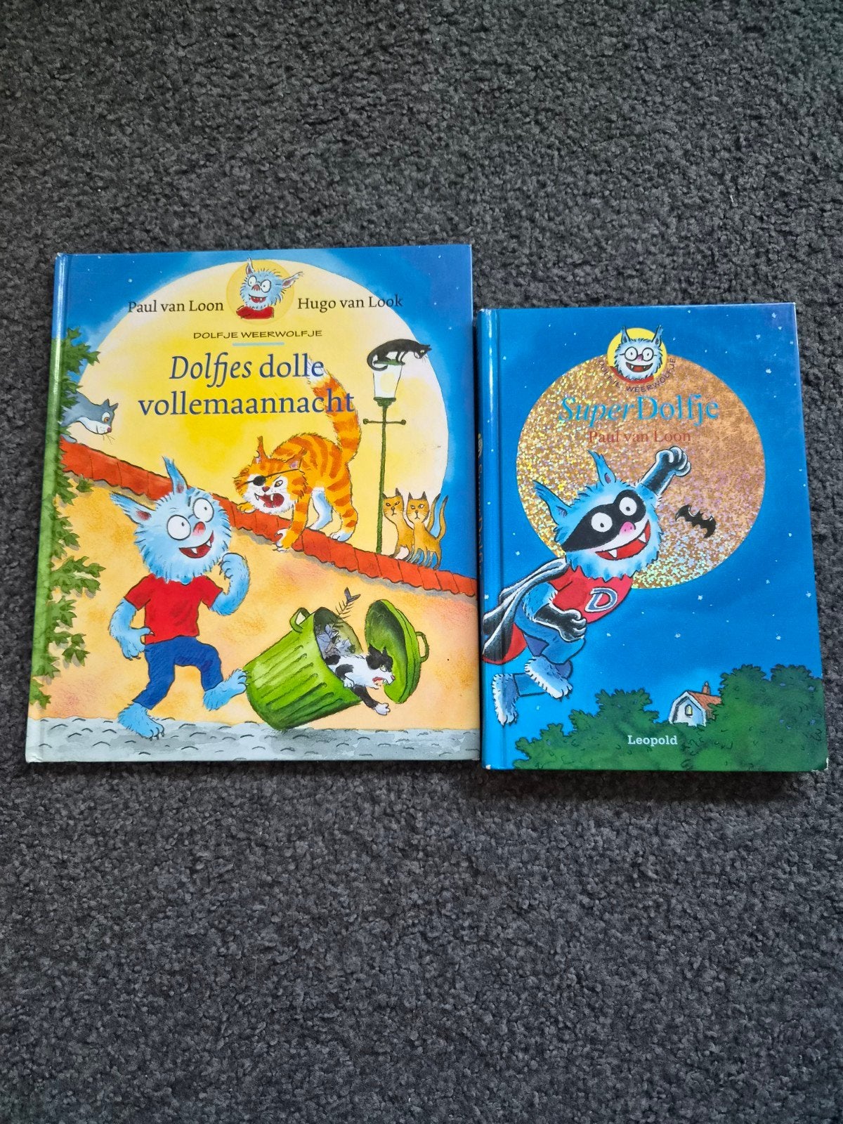2 Dolfje Weerwolfje boeken - Paul van Loon, Boeken, Ophalen of Verzenden, Gelezen, Paul van Loon, Fictie algemeen