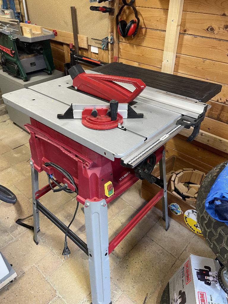 Zaagtafel Einhell TC-TS 2025/1 U, Doe-het-zelf en Verbouw, Gereedschap | Zaagmachines, Ophalen, Gebruikt, Cirkelzaag, 70 mm of meer