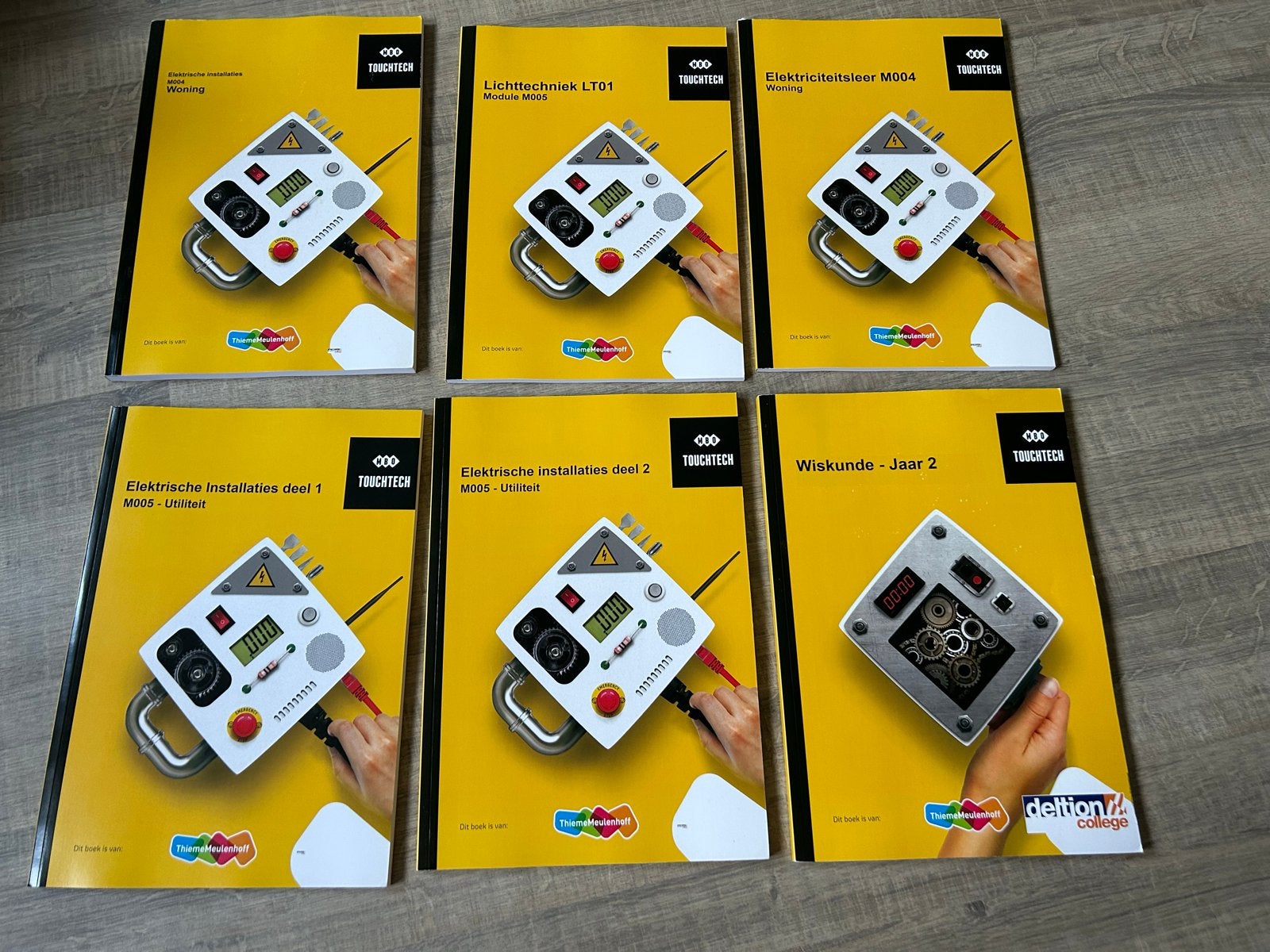 Touchtech Studieboeken: Elektriciteit, Lichttechniek, Wiskun, Boeken, Ophalen of Verzenden, Zo goed als nieuw, MBO
