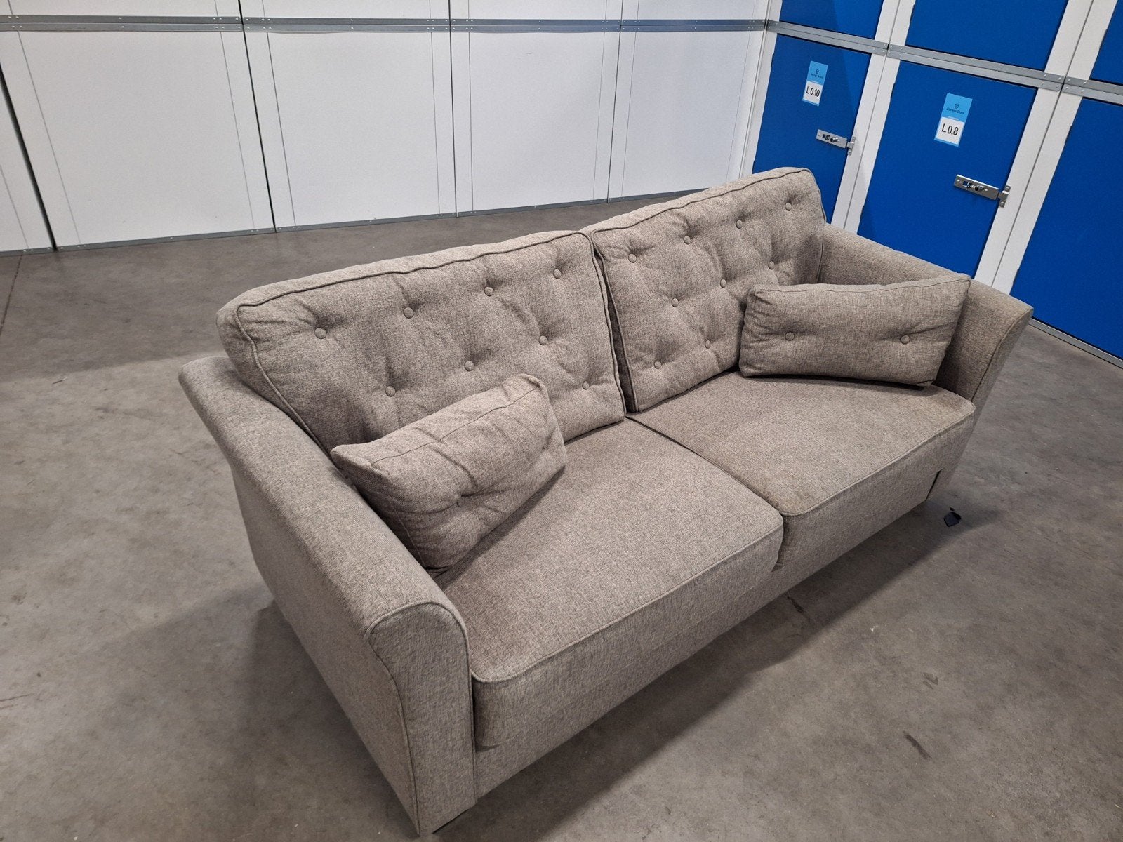 Comfortabele tweezitsbank - mist een poot, Huis en Inrichting, Banken | Bankstellen, Gebruikt, Klassiek, Comfortabel, 150 tot 200 cm