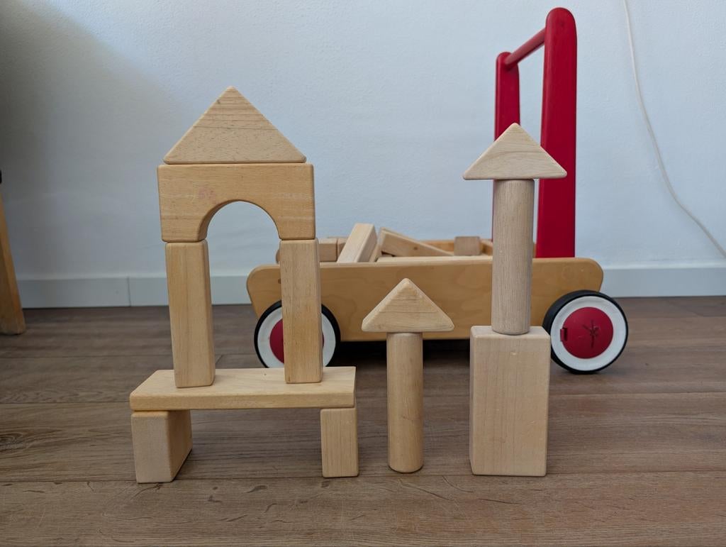 Stevige loopwagen met houten blokken, Kinderen en Baby's, Speelgoed | Houten speelgoed, Ophalen, Gebruikt, Duw- of Trekspeelgoed