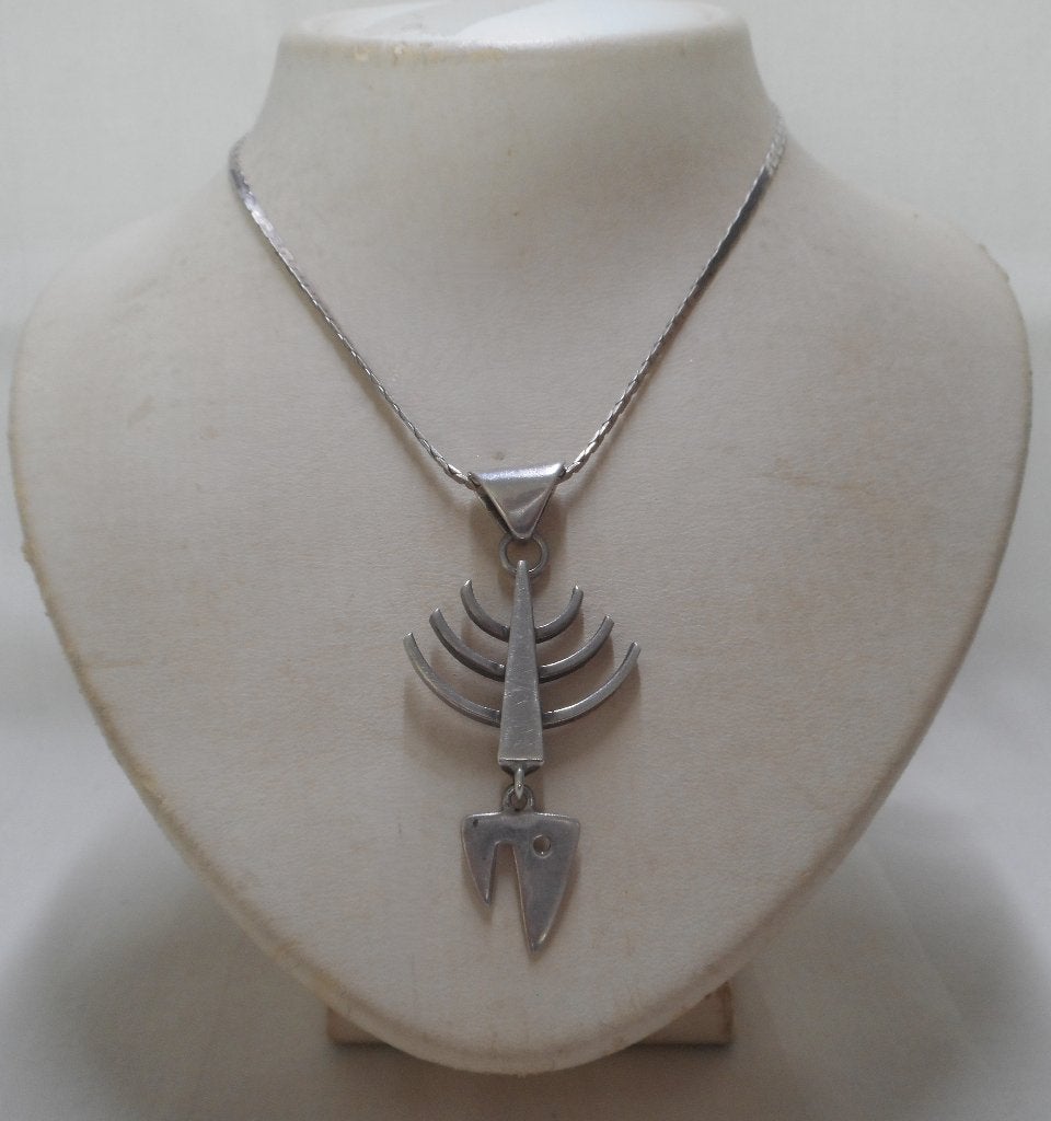 Zilveren lange ketting met modernist vis hanger nr.088, Met hanger, Verzenden, Zo goed als nieuw, Zilver