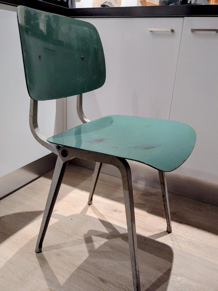 Vintage Friso Kramer Revolt Stoel - Groen, Gebruikt, Overige kleuren, Ophalen of Verzenden, Metaal