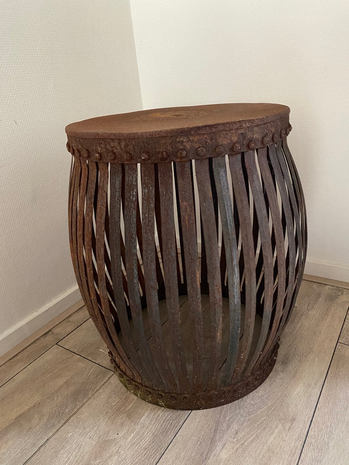 Hoffz landelijk roest tafel of vuurkorf, Ophalen, Zo goed als nieuw, Rond, Metaal