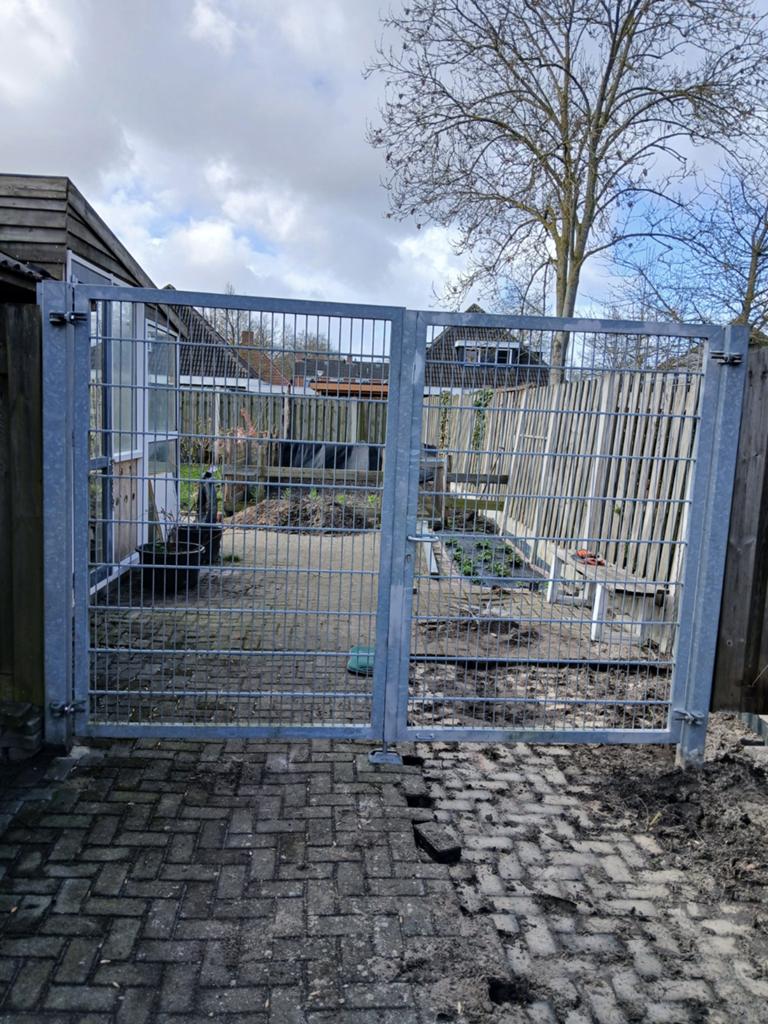 Tuinpoort  ,hekwerk,tuindeuren, Ophalen, Zo goed als nieuw, IJzer, Tuinhek